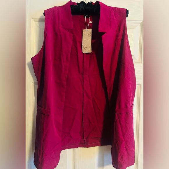 Emery Rose NWT Plus Notched Detail Open Front Vest Blazer, Fuchsia, 0XL - Picture 3 of 6